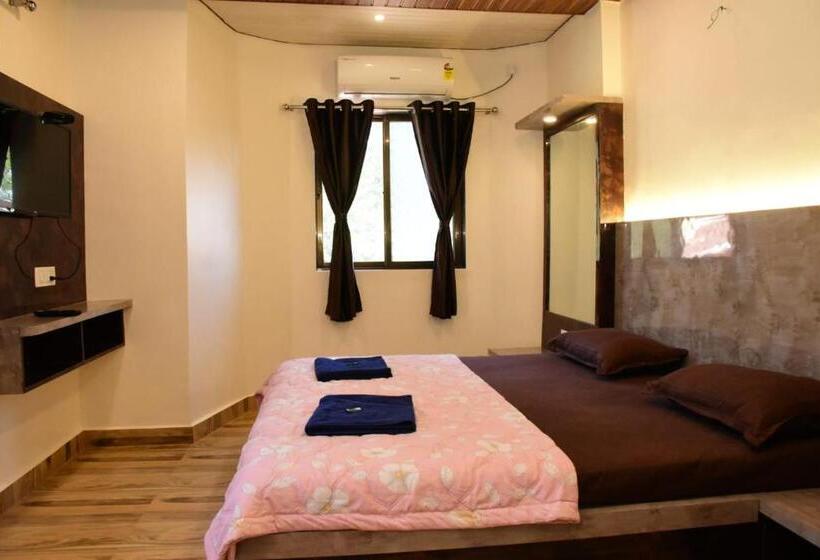 Номер Deluxe, Suyog Hotel,matheran