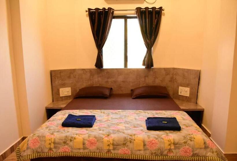 חדר דלוקס, Suyog Hotel,matheran