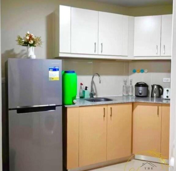 استودیو استاندارد با بالکن, The Glenanna At The Fort   Uptown Parksuites Tower2