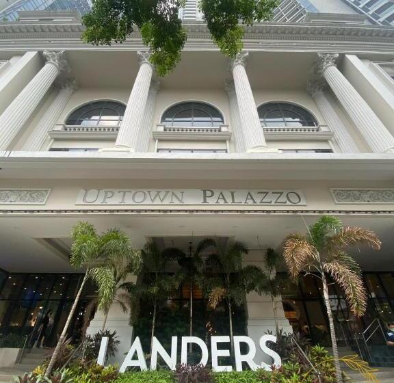 استودیو استاندارد با بالکن, The Glenanna At The Fort   Uptown Parksuites Tower2