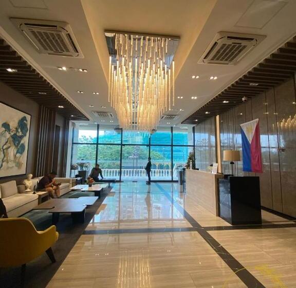 استودیو استاندارد با بالکن, The Glenanna At The Fort   Uptown Parksuites Tower2