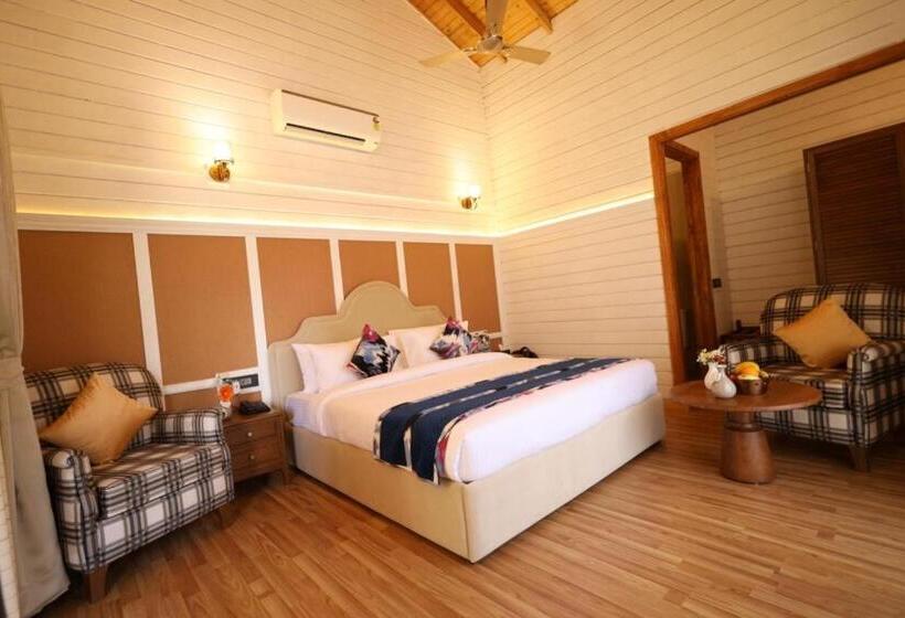 小室, Aaristo Beach Resort And Spa