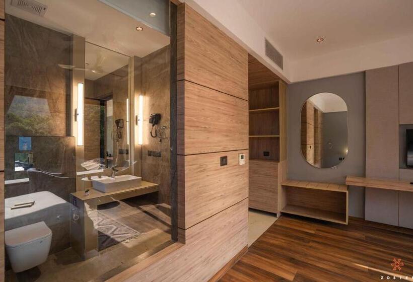 חדר פרמיום עם נוף לבריכה, Zostel Jim Corbett