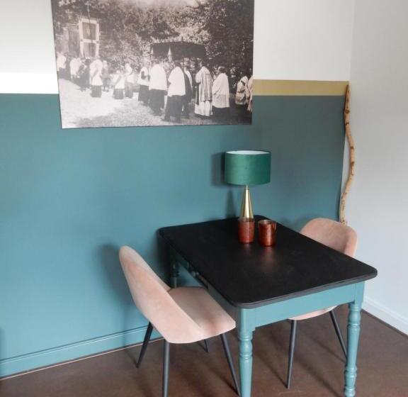 スタンダードルーム, Gasthuis In De Heilige Stede