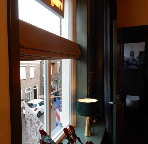 スタンダードルーム, Gasthuis In De Heilige Stede