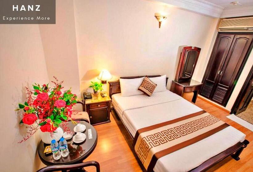 Chambre Standard, Hanz Thanh Thu