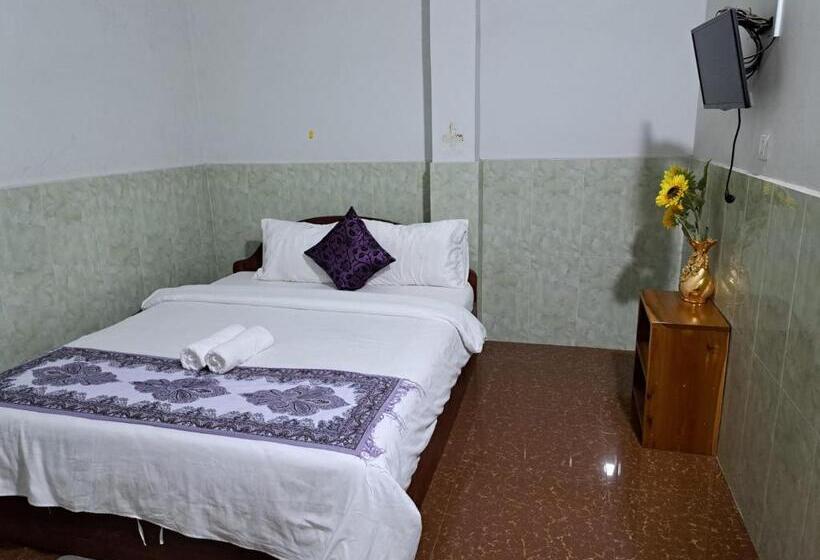 اتاق اکونومی, Guesthouse Chamroeun Mongkul