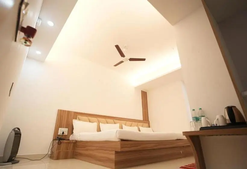 ファミリールーム, Shanti International