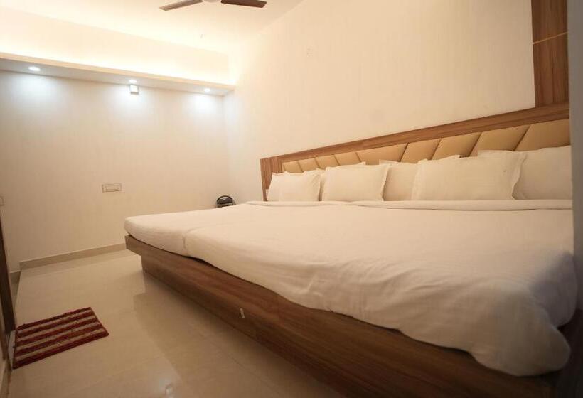 家庭间, Shanti International