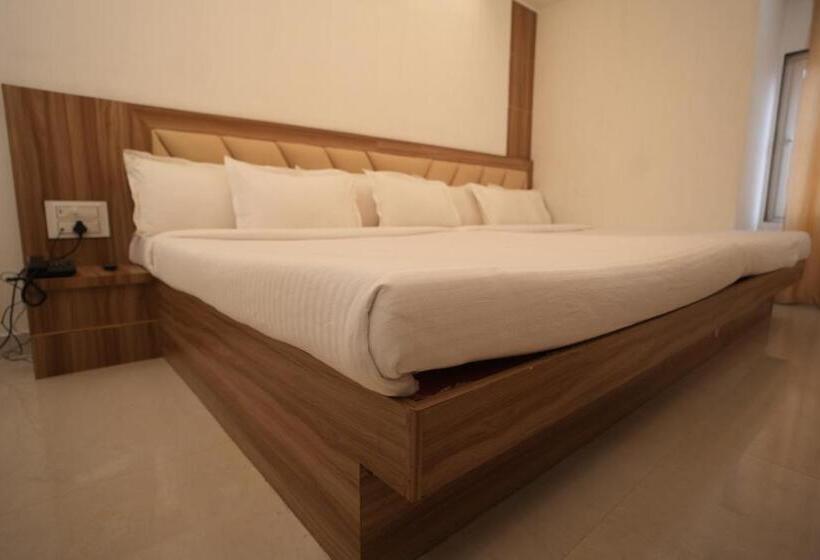 家庭间, Shanti International