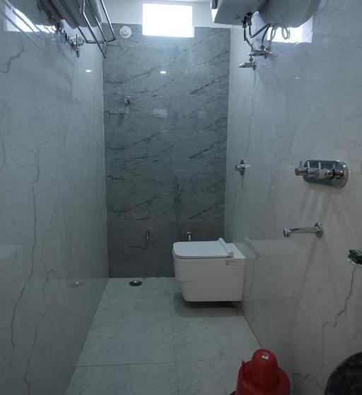 家庭间, Shanti International