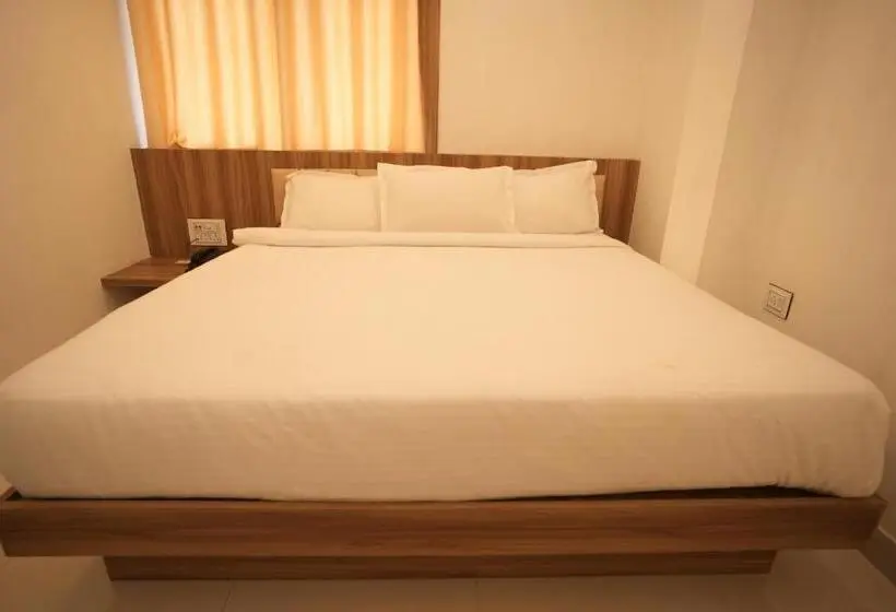 デラックスルーム, Shanti International