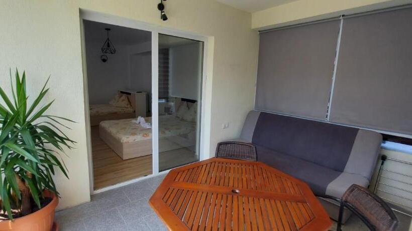 اتاق استاندارد چهار تخته, Casa Francisc