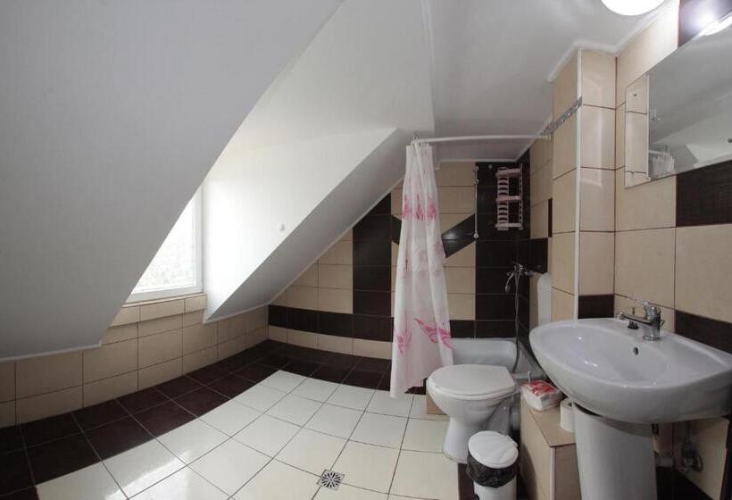 اتاق استاندارد چهار تخته, Casa Francisc