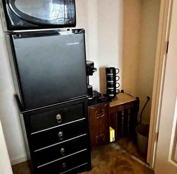 غرفة ديلوكس, The Music House