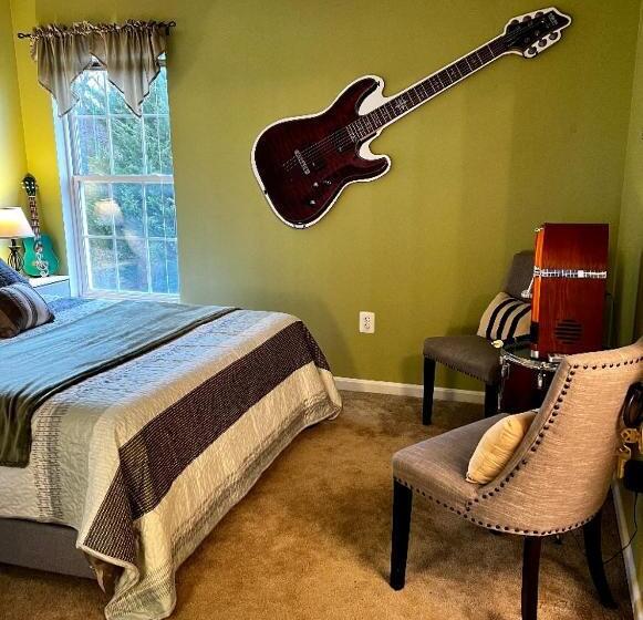 جناح, The Music House