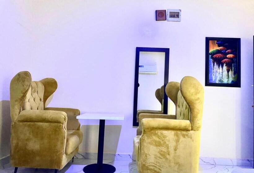 이그제큐티브 스위트, Rove Luxury Hotel And Suites