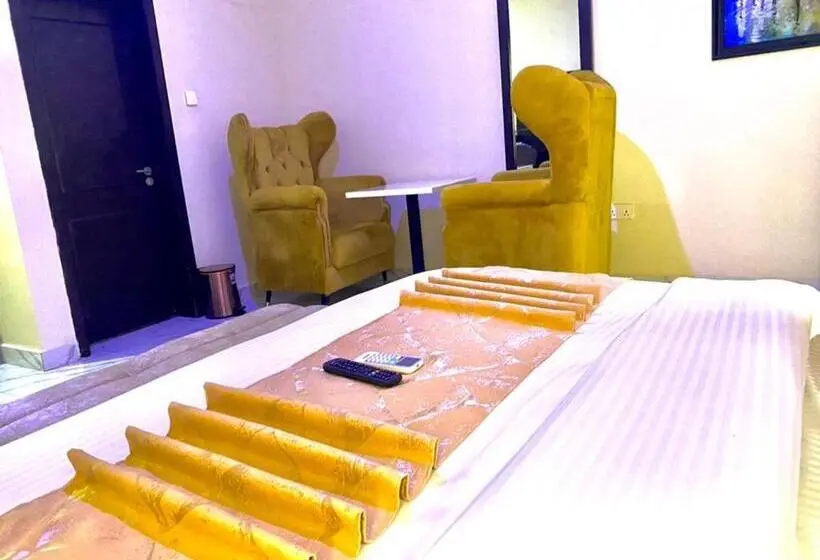 سوییت اجرایی, Rove Luxury Hotel And Suites