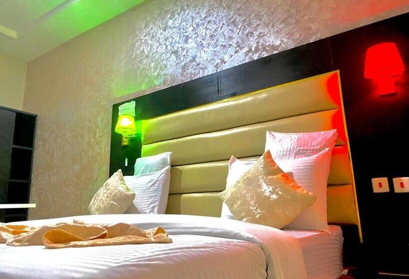 디럭스 스위트, Rove Luxury Hotel And Suites