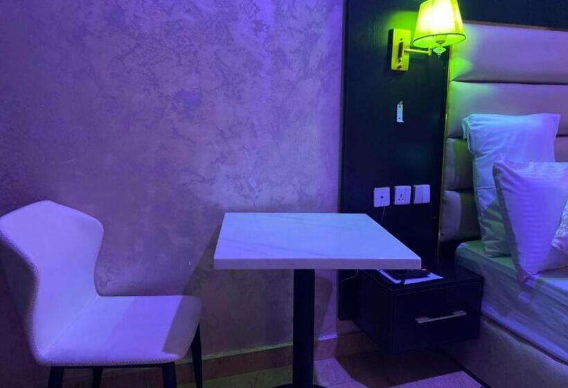 디럭스 스위트, Rove Luxury Hotel And Suites