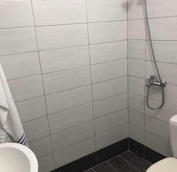 اتاق استاندارد سه نفره, Hostel Xarba