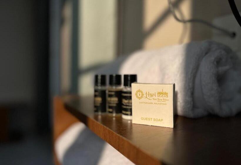 Номер Deluxe, Hari Leela Fort View Palace