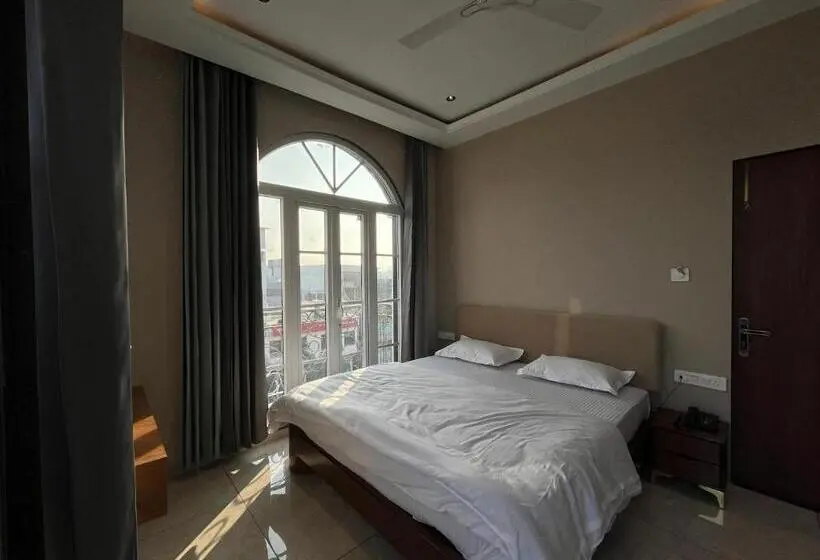 Deluxe-huone Näkymä, Hari Leela Fort View Palace