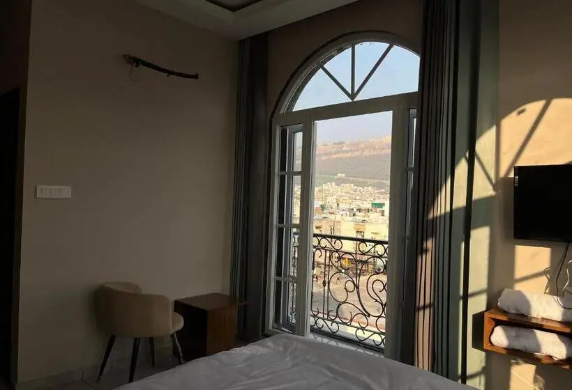 Deluxe-huone Näkymä, Hari Leela Fort View Palace