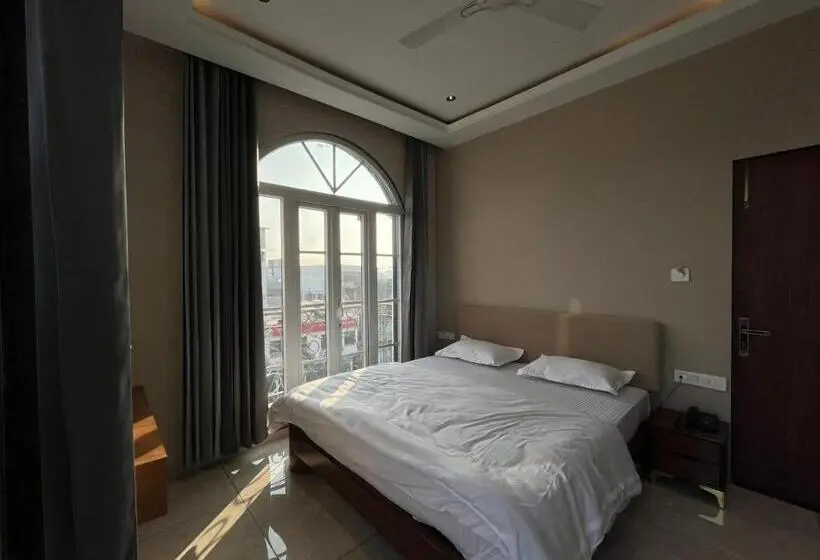 Deluxe-huone Näkymä, Hari Leela Fort View Palace