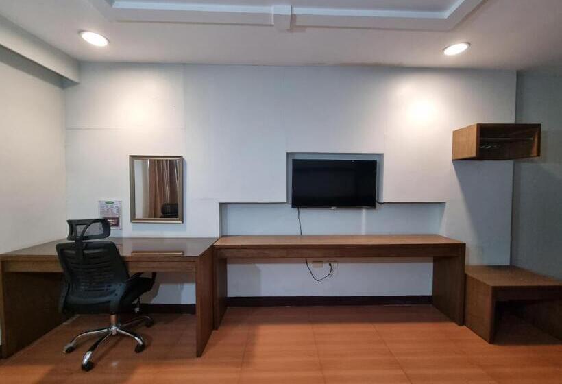 חדר משפחתי, Le Verde Lodge