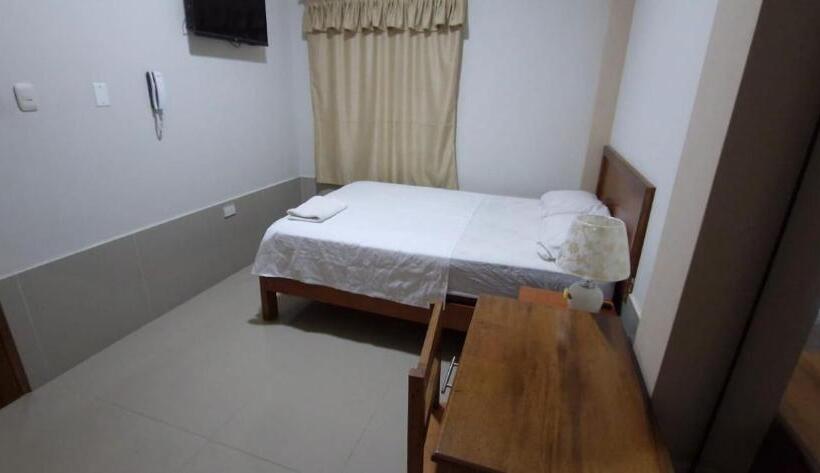 Habitación Estándar Individual, Moore Iquitos