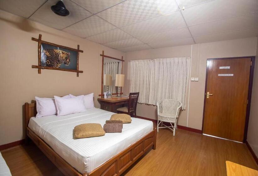 이코노미 룸, Udawalawa Safari Village