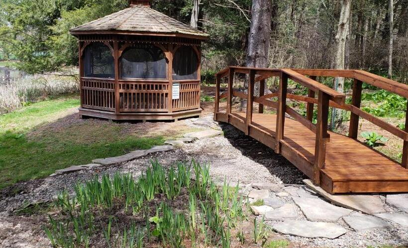 Номер Стандарт, Paper Mill Pines Bed And Breakfast