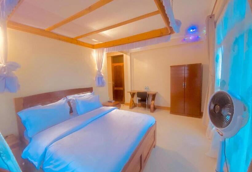 اتاق استاندارد یک نفره, Peak Hotel Karatu