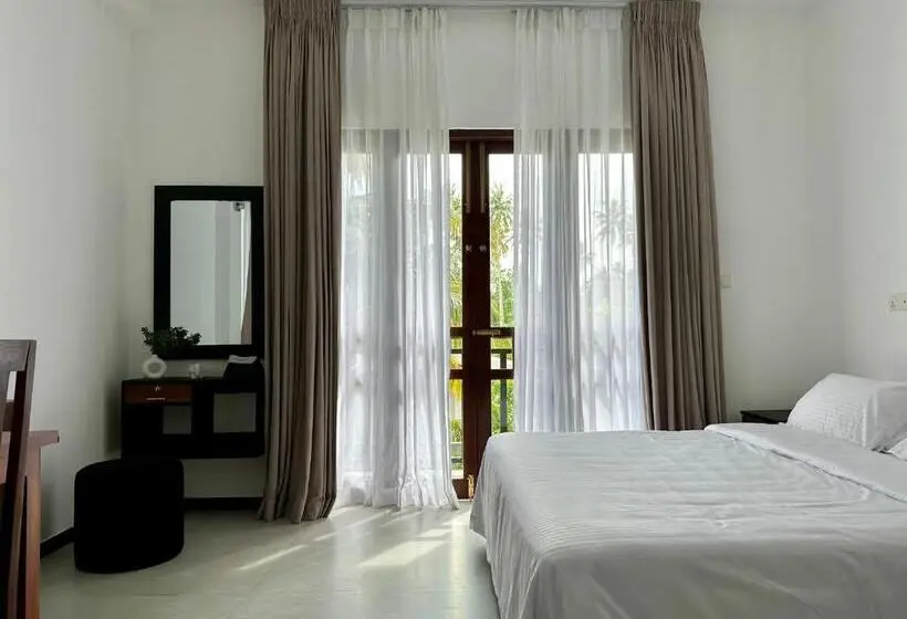 バルコニー付きスタンダードルーム, Villa Ceylanka