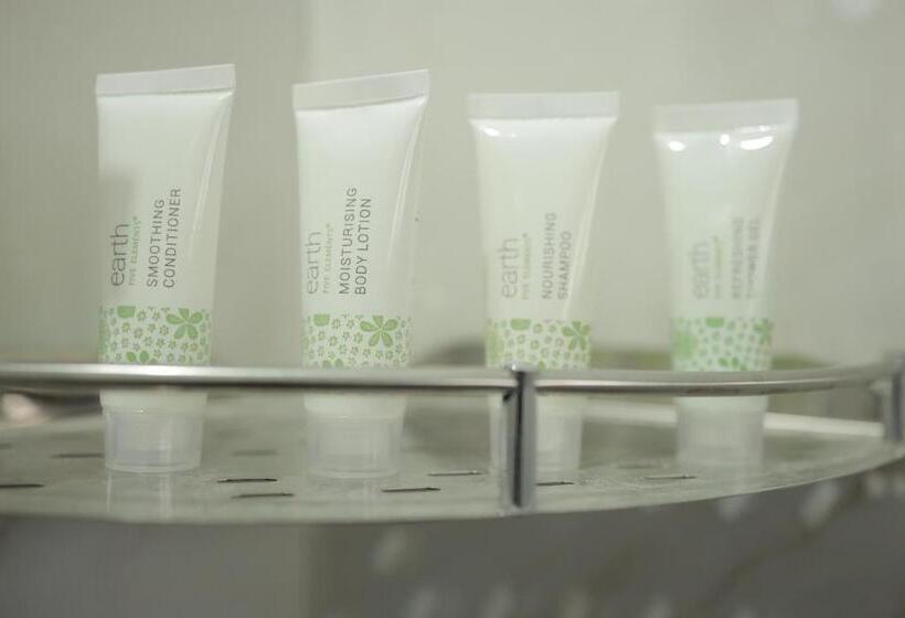 Семейный Номер, Humblebee Retreat Tattekkad