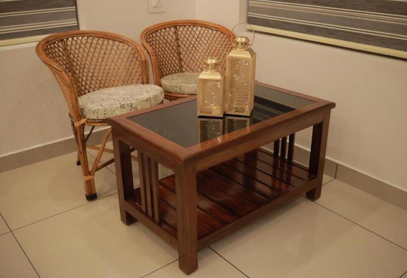 패밀리 룸, Humblebee Retreat Tattekkad
