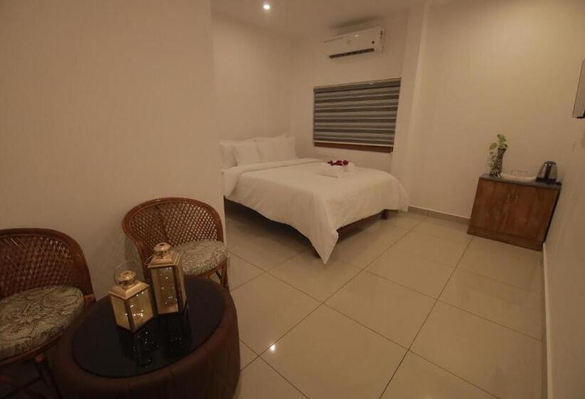 Семейный Номер, Humblebee Retreat Tattekkad