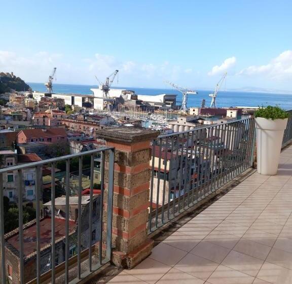 Четырехместный Номер Стандарт, Sunset Shores Oasis   Gulfview, Strategic For Sorrento, Pompeii, Capri, And On The Road To Amalfi An