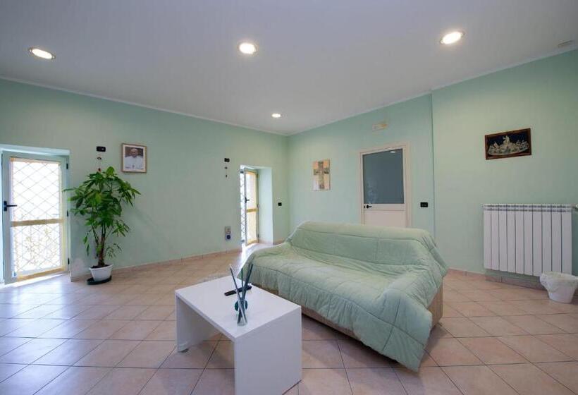 Четырехместный Номер Стандарт, Sunset Shores Oasis   Gulfview, Strategic For Sorrento, Pompeii, Capri, And On The Road To Amalfi An