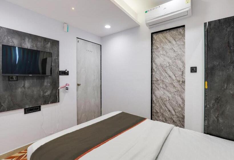 חדר קלאסי לשלושה, Collection O Hotel Soho