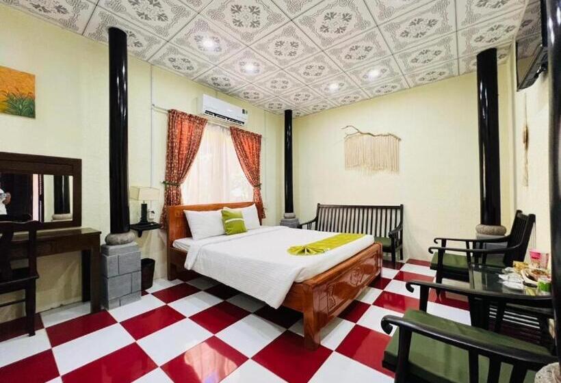 اتاق لوکس, Garden House Tí Nị