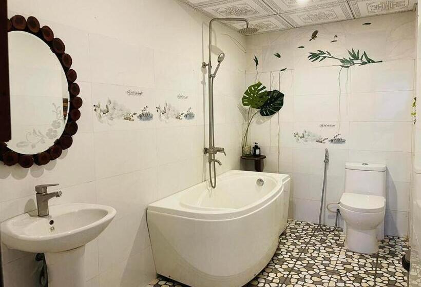 اتاق خانوادگی, Garden House Tí Nị