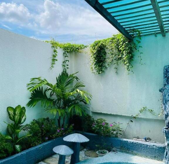 ویلای یک اتاق خوابه با استخر شنا, Garden House Tí Nị
