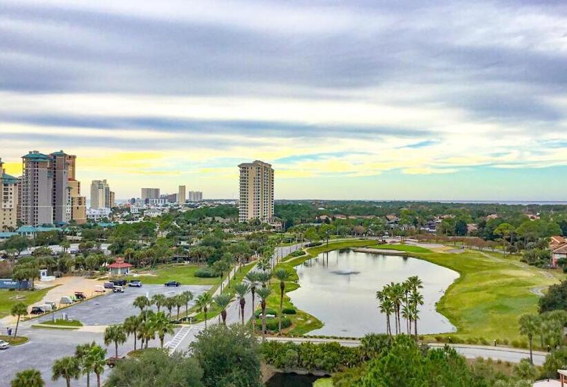 شقة غرفة واحدة, Luau 6832/6834