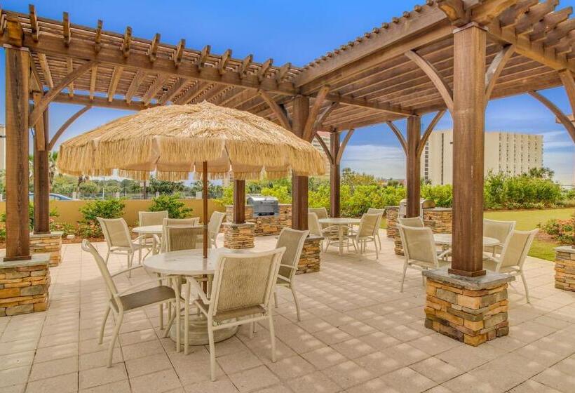 شقة غرفة واحدة, Luau 6832/6834