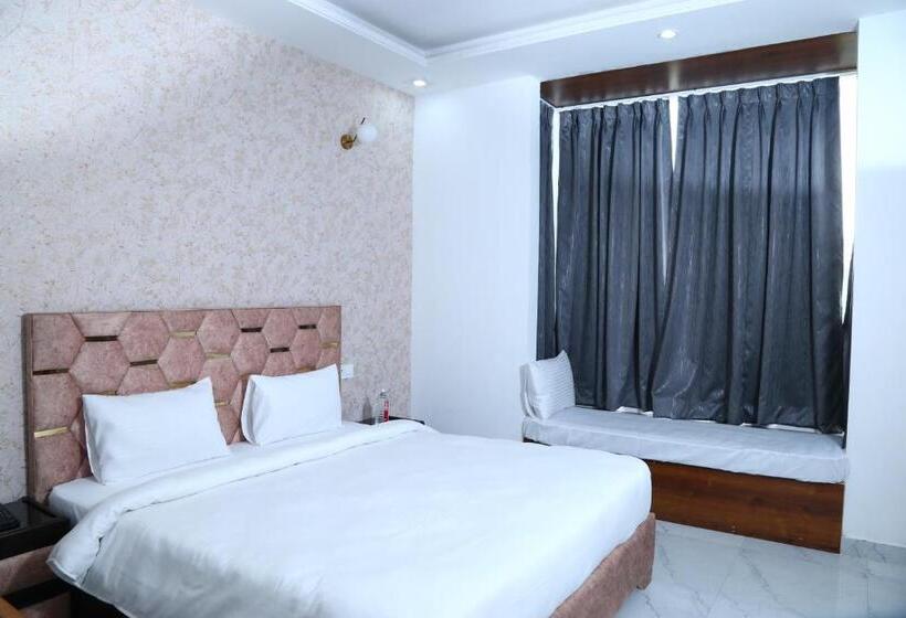 Номер Стандарт Трехместный, Mk Regency