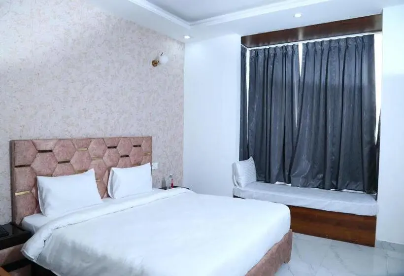 Chambre Triple Standard, Mk Regency