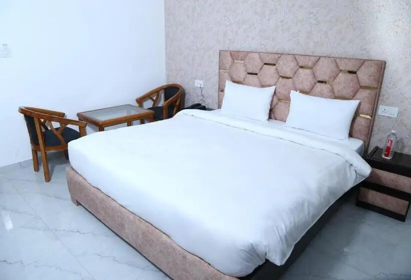 Chambre Triple Standard, Mk Regency