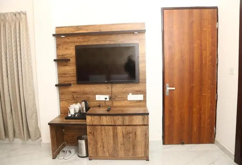 Chambre Deluxe, Mk Regency